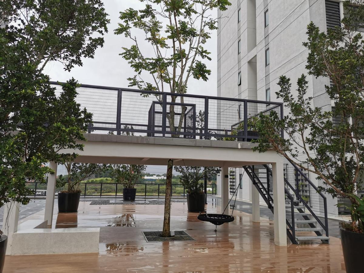 Horizon Suites By Ch Homes, Klia Sepang Exterior photo